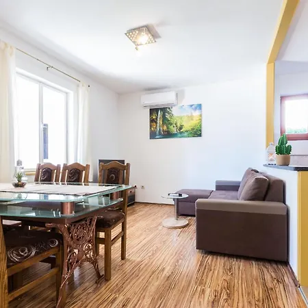 Kelava Apartman *
